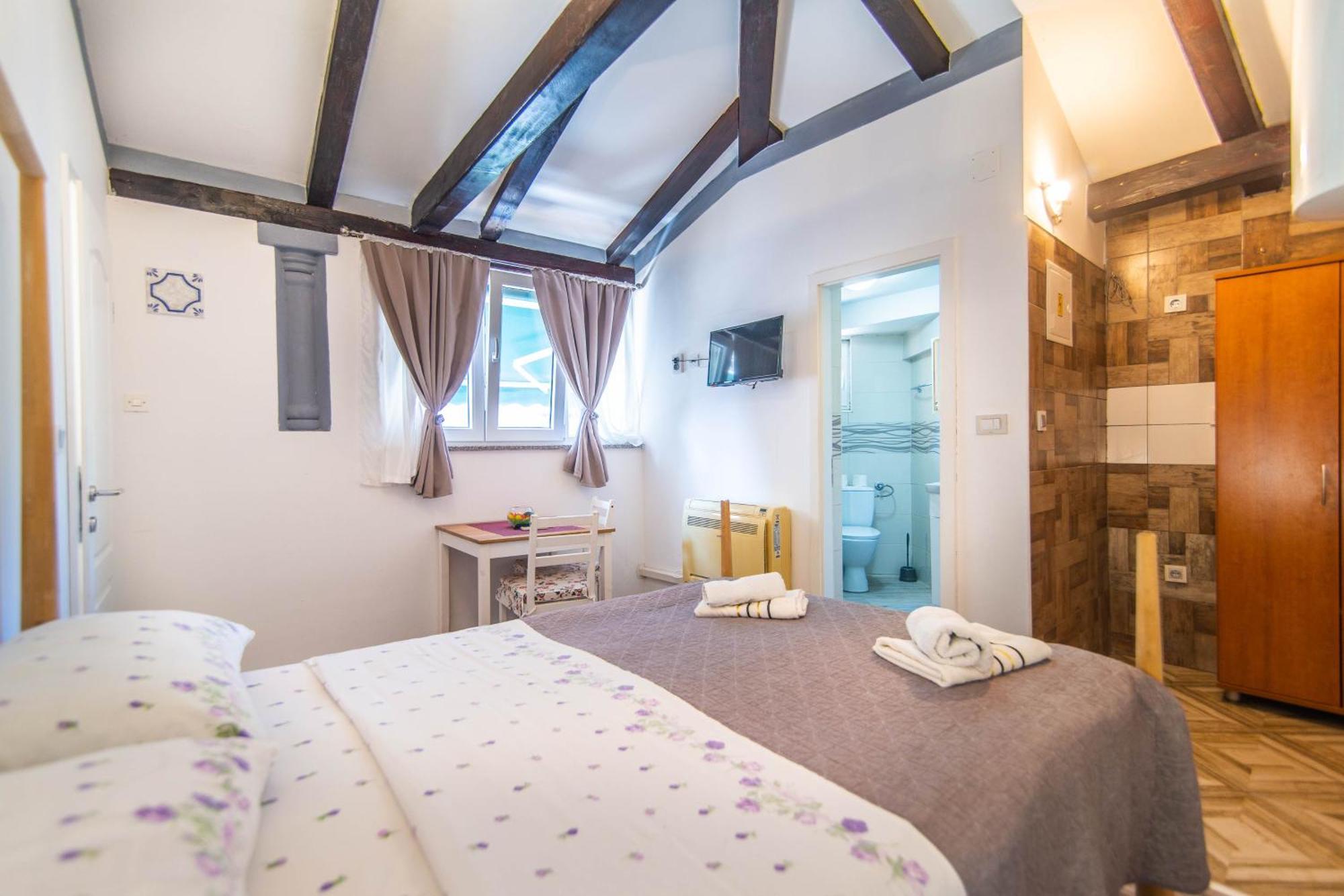 Giovanna Boutique Rooms & Pool Пула Экстерьер фото