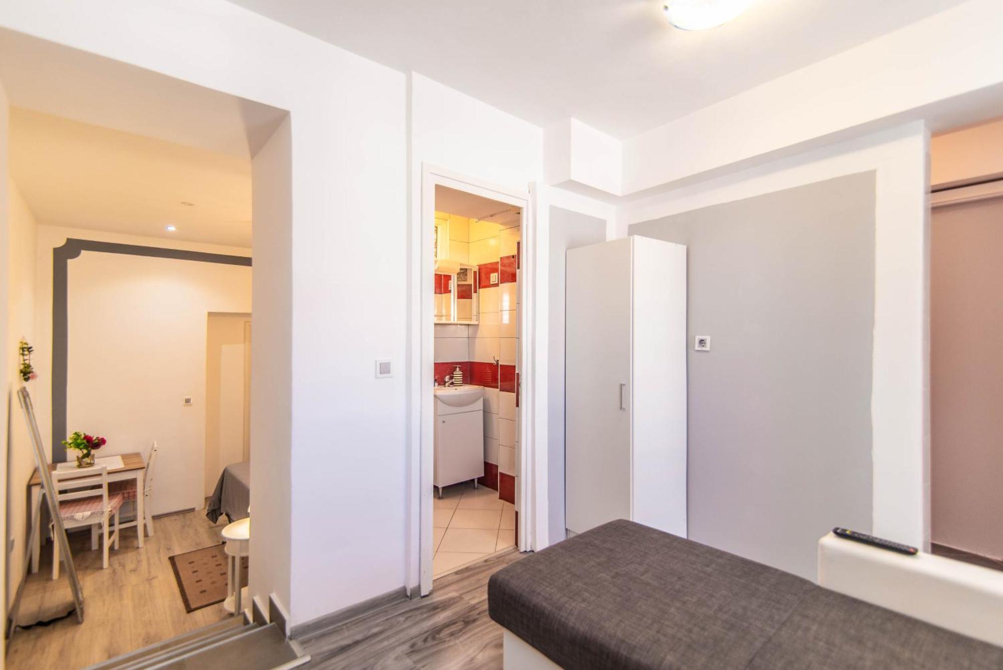 Giovanna Boutique Rooms & Pool Пула Экстерьер фото