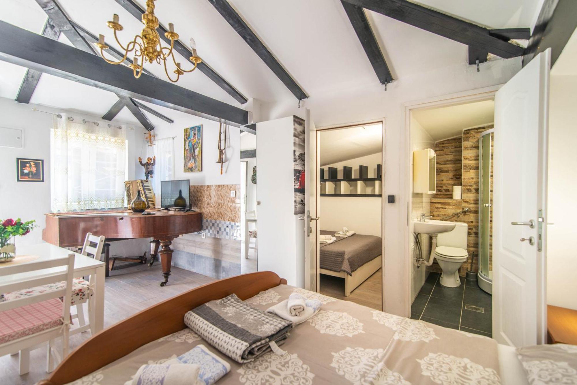 Giovanna Boutique Rooms & Pool Пула Экстерьер фото