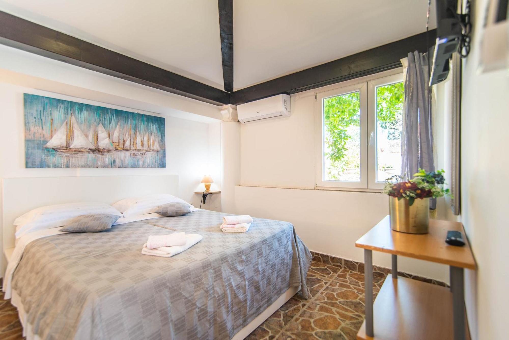 Giovanna Boutique Rooms & Pool Пула Экстерьер фото