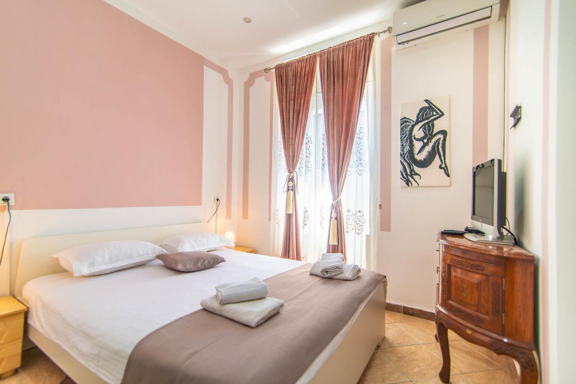 Giovanna Boutique Rooms & Pool Пула Экстерьер фото