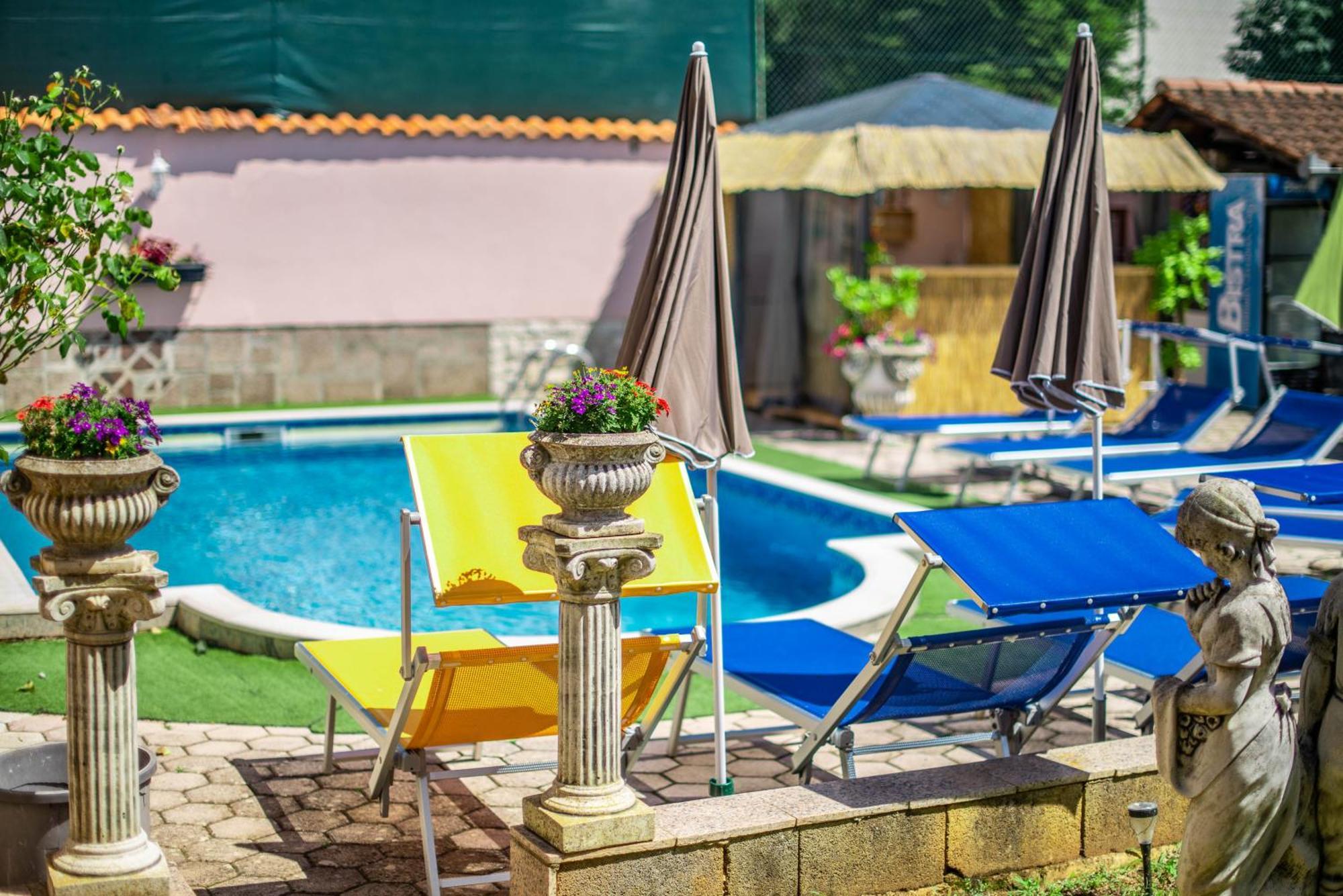 Giovanna Boutique Rooms & Pool Пула Экстерьер фото